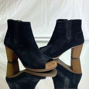 Toms Majorca Perforated Peep Toe Booties Sz 8 Blk